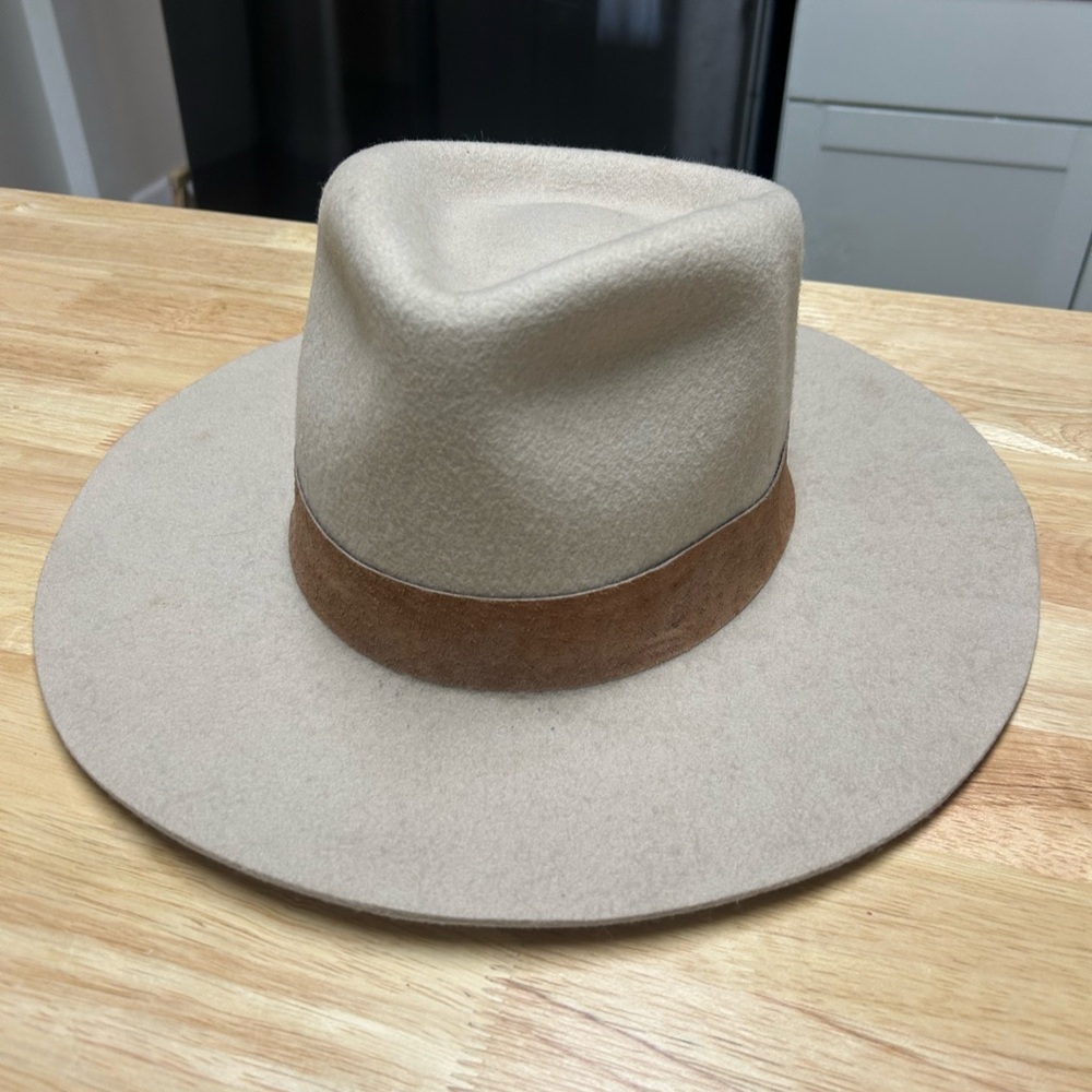 Gigi pip hat